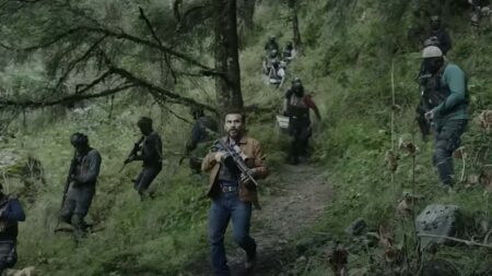 Lleva 9 semanas en el top 10 de Netflix: la película que te mantendrá en tensión durante hora y media imagen-113