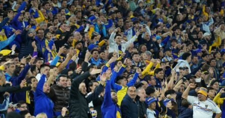 Boca vs Lanús: la Bombonera explotó por primera vez contra Riquelme e insultó a los jugadores y la comisión directiva imagen-16