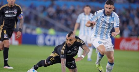 Video: los gestos de Vidal y la roja contra Racing imagen-5