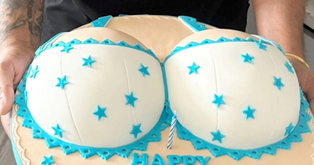 Le regalaron a su hijo de 3 años una torta con forma de pechos y explican por qué imagen-88