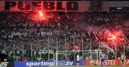 Pese a la prohibición, dos mil hinchas de Colo Colo viajaron a Brasil y hay preocupación por nuevos incidentes imagen-12