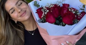 Por qué Galatasaray le mandó un ramo de flores y una carta a la China Suárez imagen-2