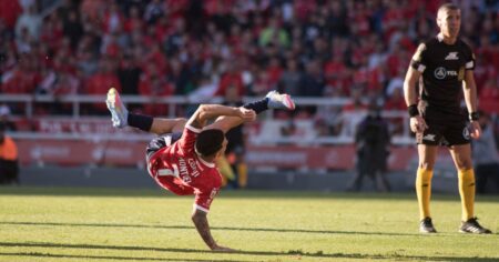 De Santiago Montiel a... ¿cuándo fue la última vez que Independiente había ganado con un gol de chilena? imagen-12