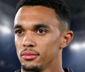 Y Real Madrid lo hizo oficial: Alexander-Arnold firmó por seis años imagen-1