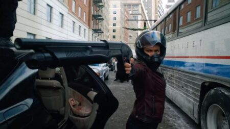 Arrasa en Netflix una desatada y violenta película de acción que tardó casi 5 años en salir adelante imagen-6