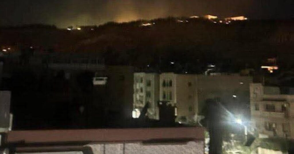 Israel bombardeó las inmediaciones del palacio presidencial de Siria imagen-97