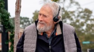 Clint Eastwood: "Trabajaré mientras pueda aprender algo nuevo, o hasta que esté realmente senil" imagen-117