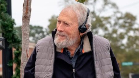 Clint Eastwood: "Trabajaré mientras pueda aprender algo nuevo, o hasta que esté realmente senil" imagen-110