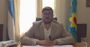 Un intendente bonaerense ligado al massismo recortó un 13% de los sueldos de trabajadores estatales imagen-2