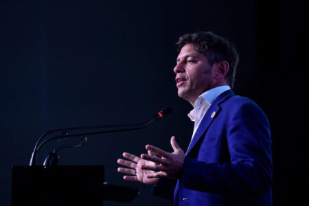 Axel Kicillof criticó la campaña electoral de La Libertad Avanza en Provincia imagen-11