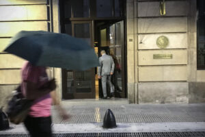 Un plan para perseguir al que piensa distinto imagen-2