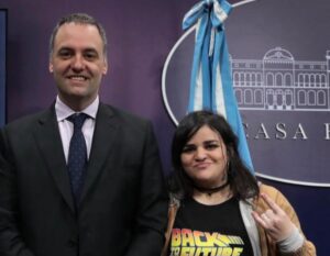 La candidata del Frente Renovador Neo Vico Cáceres celebró el triunfo de Adorni imagen-2