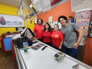 Poceada récord: “Mi sueño es seguir vendiendo bien y entregar muchos premios”, dijo la propietaria de la Agencia imagen-1