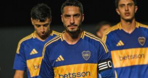 Figal volvió a jugar en Boca tras casi cinco meses: titular en la Reserva puntera, firme y con la cinta imagen-4