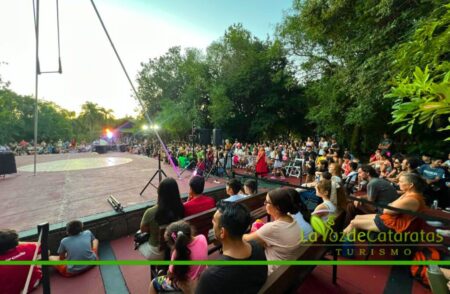 “Al Caer el Sol en Cataratas”: una nueva edición de espectáculos gratuitos para toda la familia imagen-12