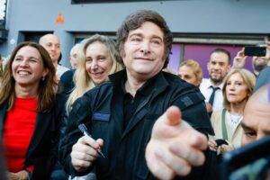 Tras los resultados, Javier Milei ratificó a su hermana y Karina agradeció a los salteños, jujeños y chaqueños: “No vamos a frenar” imagen-3