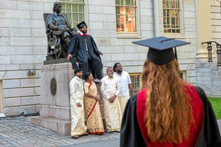 Convulsión e incertidumbre en el epicentro del drama de los estudiantes extranjeros en Harvard imagen-7