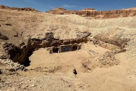 Arqueólogos lograron identificar quién fue la persona que estaba enterrada en la tumba Kampp 23 del Antiguo Egipto imagen-9