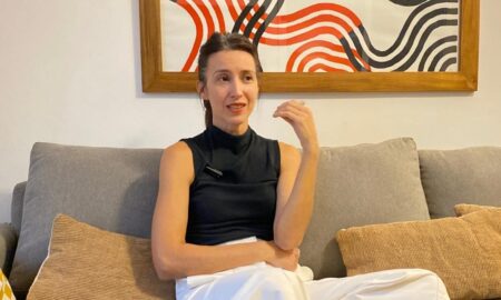 Posadas, dólares y clase media: la elogiada novela de Cáceres llegó a España imagen-9