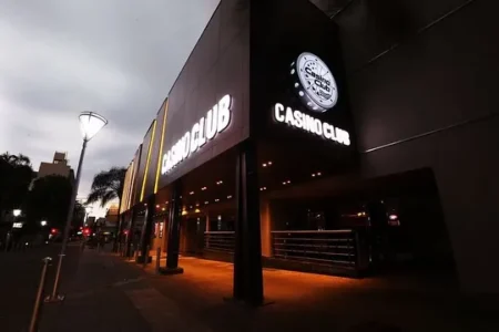 Robo millonario en un casino: se llevaron más de 3 millones de pesos de tragamonedas imagen-6