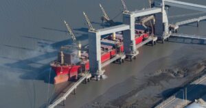 Con un fuerte salto de las importaciones en abril, el superávit comercial se redujo a US$ 204 millones imagen-3