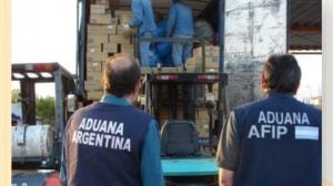 Aduana incautó más de 20.000 celulares ocultos en un contenedor en el puente Posadas–Encarnación imagen-13