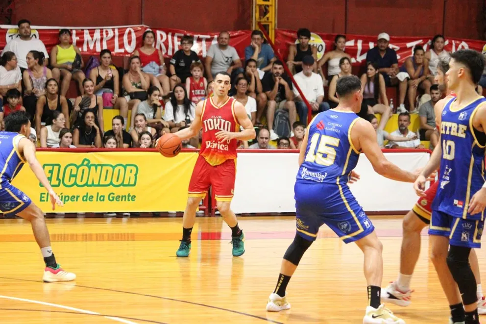 Básquet: otra «clásica noche» posadeña imagen-5