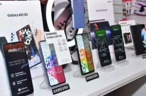 El Gobierno eliminará aranceles para las importaciones de celulares y bajará impuestos a otros productos imagen-2