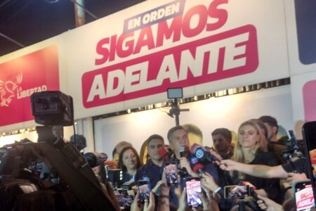 Elecciones en Chaco | La alianza del radical Zdero con La Libertad Avanza derrotó a Capitanich imagen-7