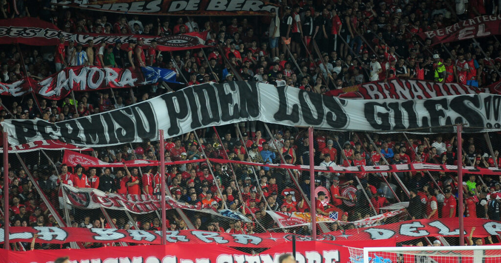 Independiente fue nuevamente inhibido y ya son siete las deudas que deberá pagar para poder incorporar imagen-5
