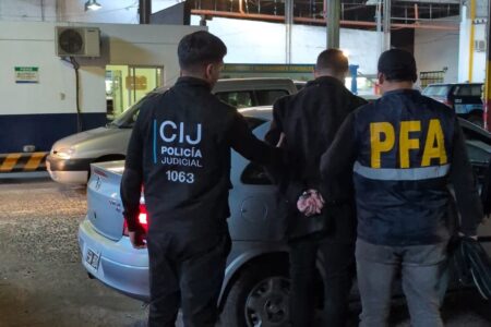 Es policía federal y fue detenido por distribuir imágenes de niños abusados sexualmente imagen-14