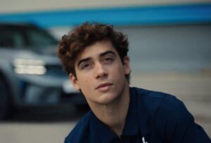 Franco Colapinto protagonizó una nueva publicidad: la cara del nuevo auto de una marca que supo reinar en la Fórmula 1 imagen-2