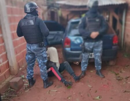 La Policía desarticuló dos narcokioscos en Iguazú: dos detenidos, 80 dosis de cocaína, pedra y marihuana incautadas imagen-66