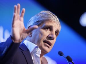 El Gobierno eliminará los aranceles para la importación de celulares imagen-2