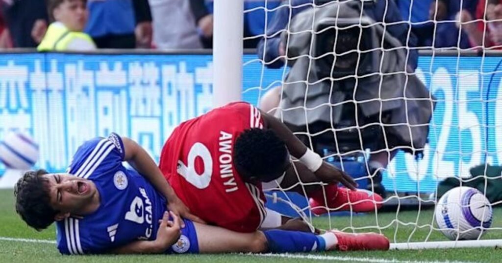 Preocupación en Inglaterra: un jugador del Nottingham está internado en coma inducido tras una lesión en un partido que pudo haber sido mortal imagen-90