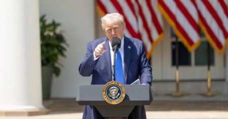 Donald Trump revela un presupuesto ultraconservador, centrado en la seguridad imagen-8