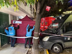 Villa Crespo: encuentran a una pareja y sus dos hijos muertos a cuchilladas imagen-2