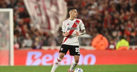 Castaño claro: el colombiano, con números top, cada vez más influyente en el juego de River imagen-15