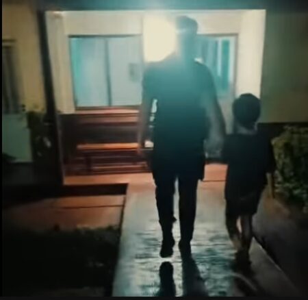 Policías de San Vicente cuidaron de un niño hasta reunirlo con sus padres imagen-10
