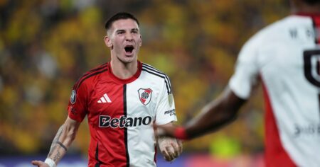 River y una fórmula inédita: desborde de Borja, gol de Mastantuono imagen-21