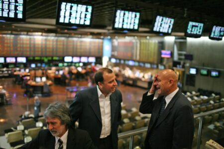 Mercados: tras el triunfo de LLA, subieron bonos y acciones imagen-12