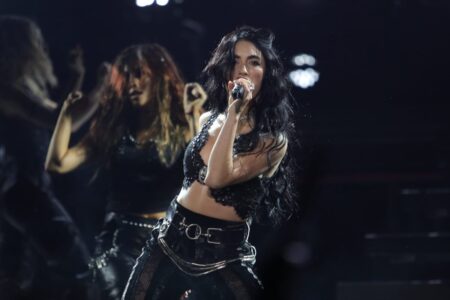 Lali en Vélez: energía arrolladora, Moria Casán en el escenario, lágrimas de emoción y cánticos contra Milei imagen-19