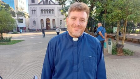 Pesce, cura del Hogar de Cristo: “Cada vez hay más chicos en consumo, y no podemos contenerlos” imagen-7