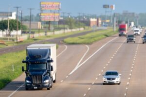 Volantazo en Texas con los camiones sin conductor: la medida que tomaron para evitar accidentes imagen-4