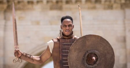 El "enemigo" de Dibu Martínez que se vistió de gladiador en Italia imagen-14