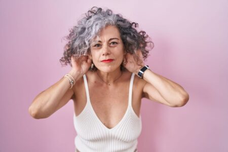 Cuál es el significado de dejarse las canas, según la psicología imagen-14