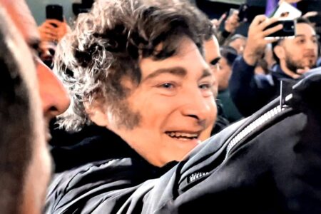 Javier Milei, en vivo: las últimas medidas y el tratamiento de ficha limpia en el Senado, minuto a minuto imagen-13