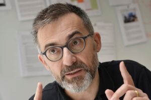 La Ciudad anunció la salida del asesor catalán que criticaba Javier Milei y una reorganización del gabinete imagen-3