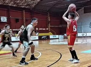 Tirica le ganó a Tokio en suplementario y sigue arriba imagen-2
