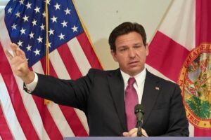 “¿Dónde están?“: el nuevo plan de Ron DeSantis para intensificar las redadas y arrestos de migrantes en Florida imagen-4